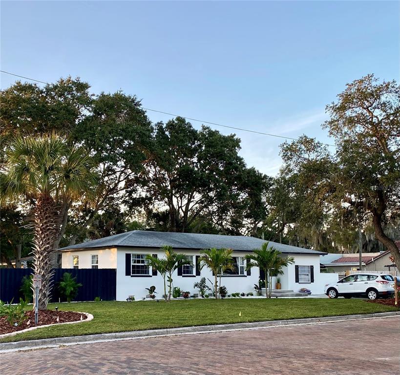 Primary Photo - 1600 Pasadena Dr