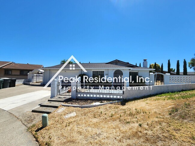 Photo - Wonderful 3bd/2ba Home with 2 Car Garage!