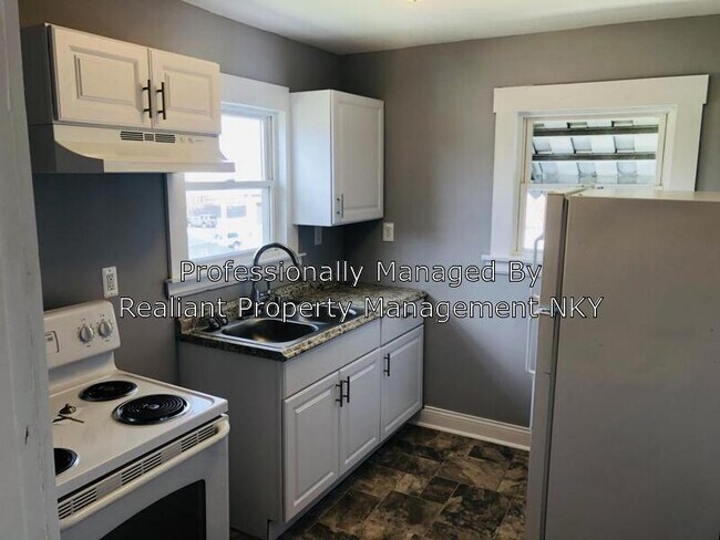 Building Photo - 1408 Holman St