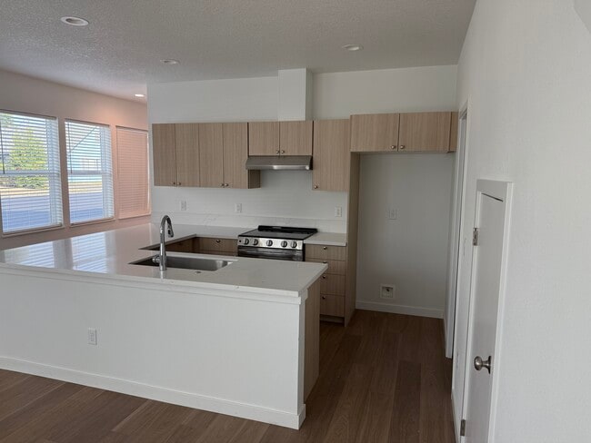 Building Photo - 1903 Hawthorne St