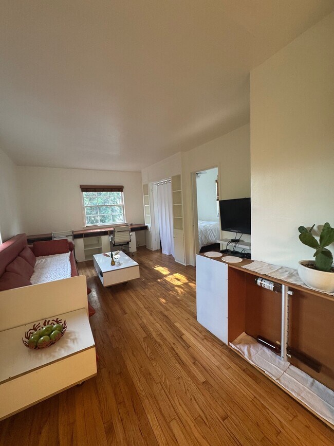 Foto del edificio - 854 Sayre Ln