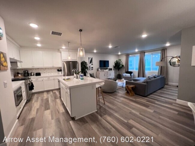 Foto del edificio - 3 br, 3.5 bath House - 354 Walnut Ave