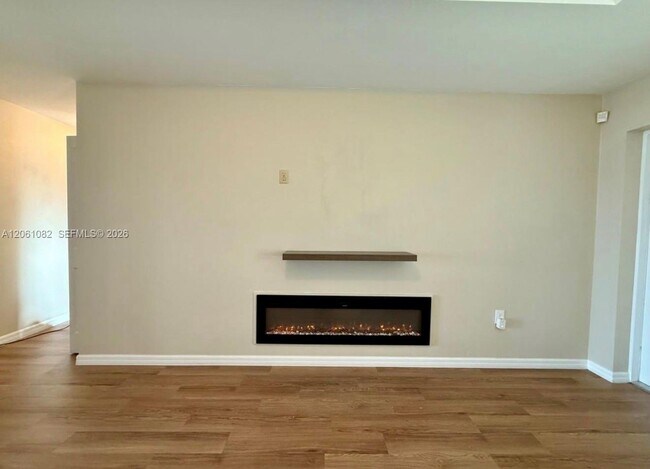 Foto del edificio - 7033 Waldo Cir
