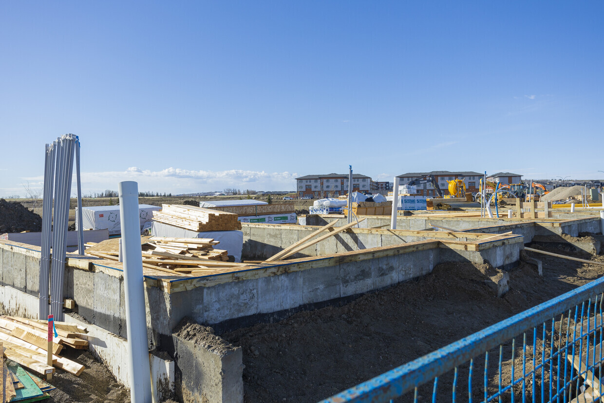 Building Photo - Sonamo Townhomes