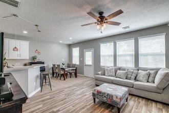 Building Photo - 71 Summer Haze Cir