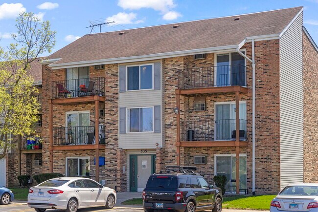 Building Photo - 535 W Lies Rd