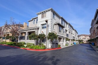 Building Photo - 205 Moresby Ln