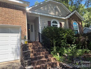 Building Photo - 379 Schad Ct SW