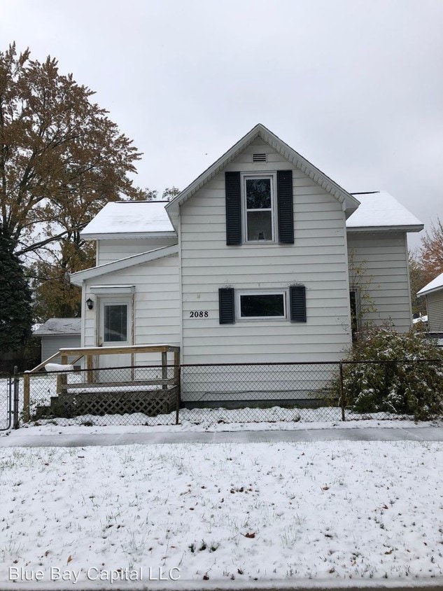 4 br, 1.5 bath House 2088 Blodgett St House for Rent in Muskegon