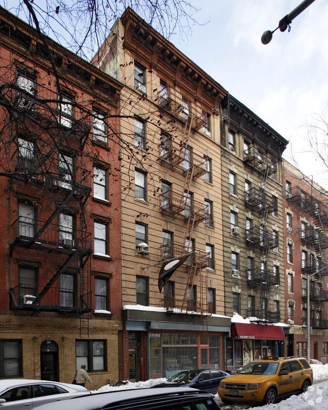 Building Photo - 73 Thompson St