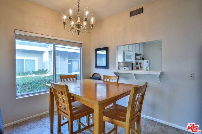 Foto del edificio - 926 W Philadelphia St