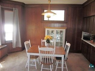 Dining - 1221 E 5th St