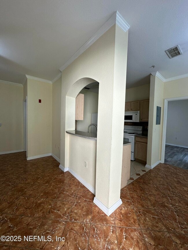 Building Photo - 7800 Point Meadows Dr