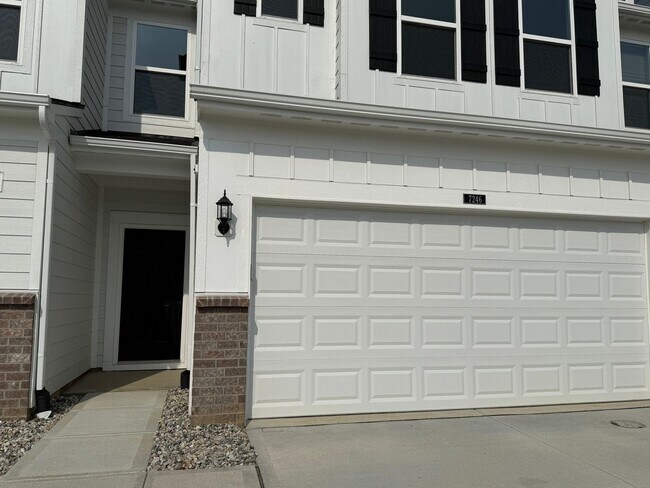 Foto del edificio - 3 Bedroom newly built Townhome in Noblesville