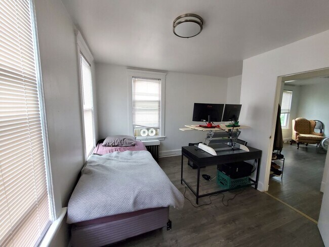 Foto del edificio - 34Guilden1st&amp;2ndFl