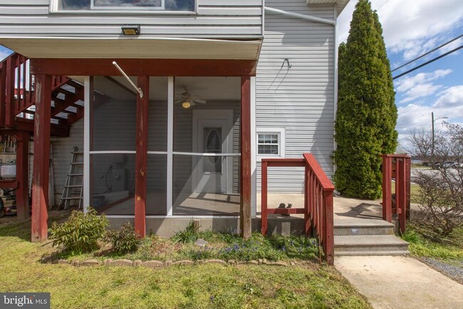 Building Photo - 3937 Glenhurst Rd