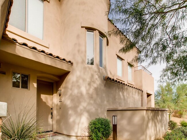 Front door entry to unit - 19475 N Grayhawk Dr