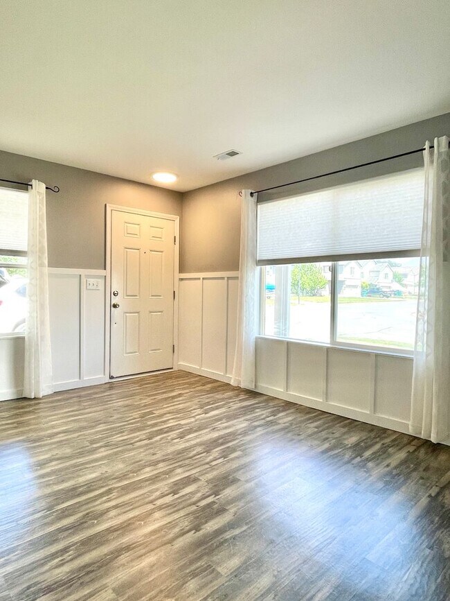 Building Photo - Spacious 3 Bed Home Near Hill AFB & I-15 – RV Parking + Fenced Yard