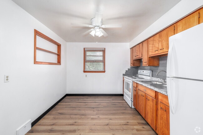 Interior Photo - Lincoln Hill Community