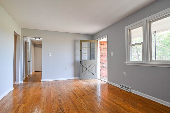 Building Photo - 12129 Marble Hill Ln