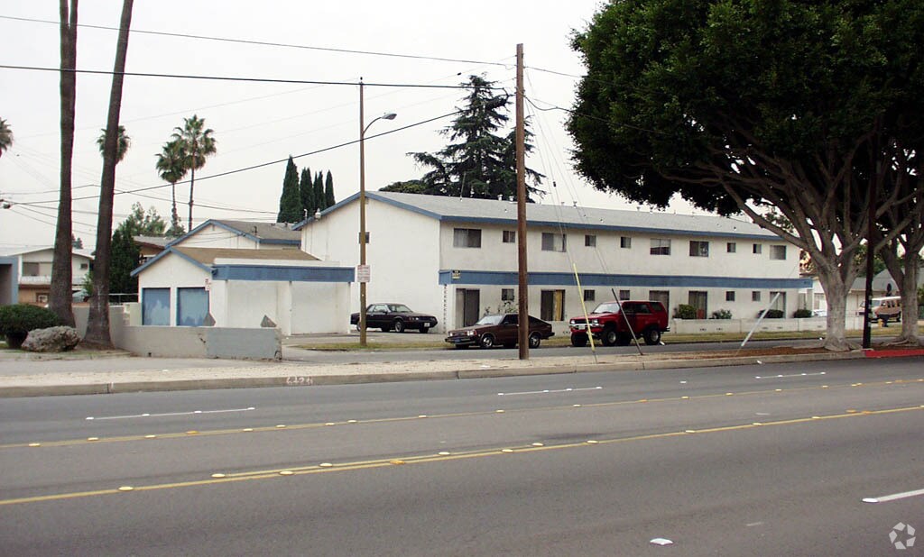 Alternate view - 9722 Katella Ave