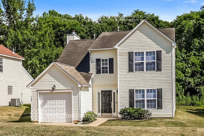 Building Photo - 7007 Hidden Creek Dr