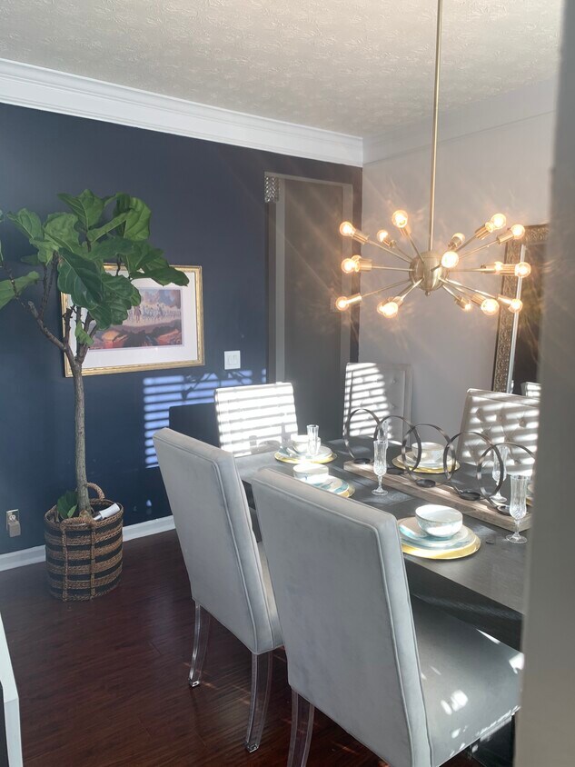 Dining - 2305 Edencrest Dr