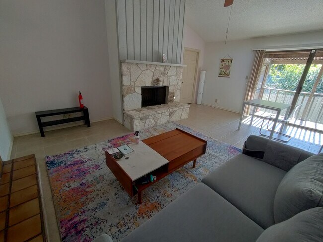 Foto del edificio - 2904 Spring Bend St