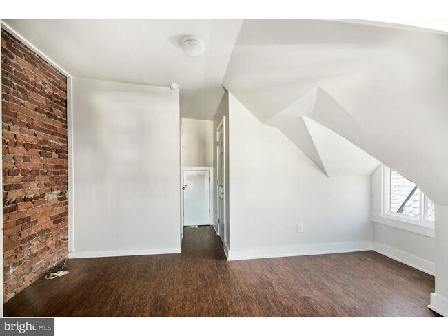Foto del edificio - 4922 Cedar Ave