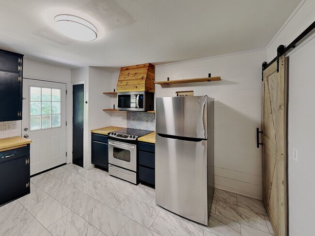 Foto del edificio - Quaint 3 bedroom in the Wilshire Addition in Fort Worth!