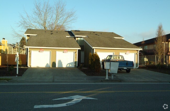 2712 I St Ne Auburn Wa 98002 Apartments