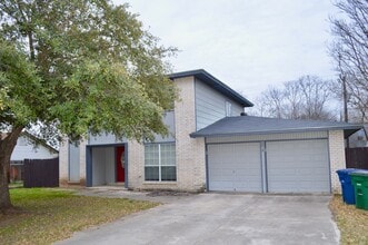 Building Photo - 3018 Meadow Rain St