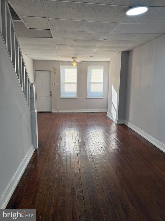 Foto del edificio - 1839 Sigel St