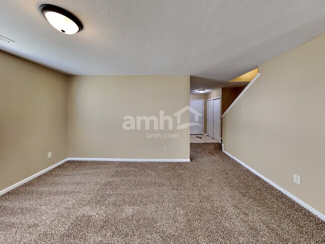 Building Photo - 1256 Canterhurst St