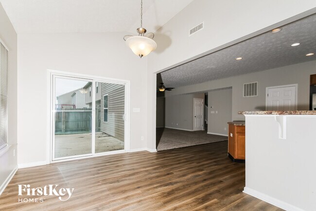 Foto del edificio - 3321 Grove Berry Ln