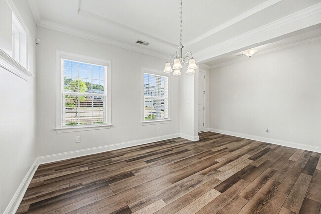Foto del edificio - Modern 4BR Home in Raleigh | Great Location