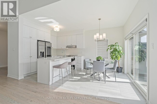 Building Photo - 4-54 Clermiston Cres