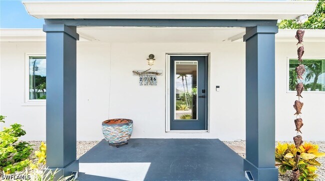 Building Photo - 2736 Riverview Dr