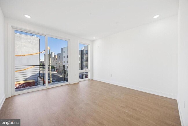 Foto del edificio - 1614 Ridge Ave
