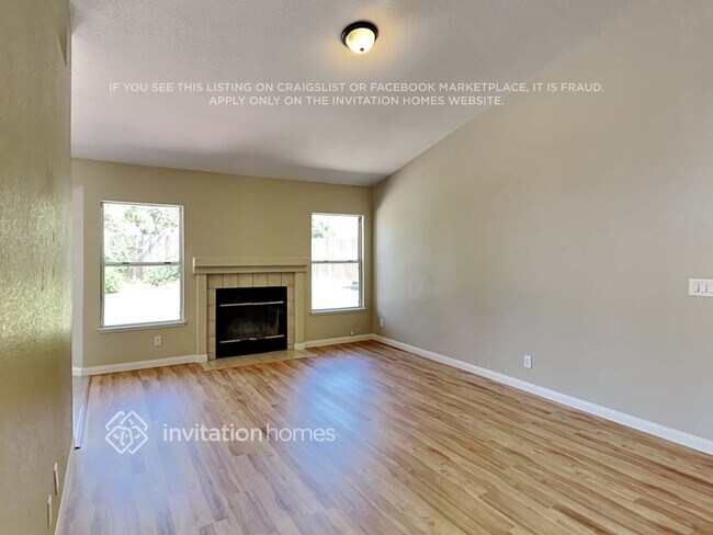 Foto del edificio - 8987 Meadowspring Dr