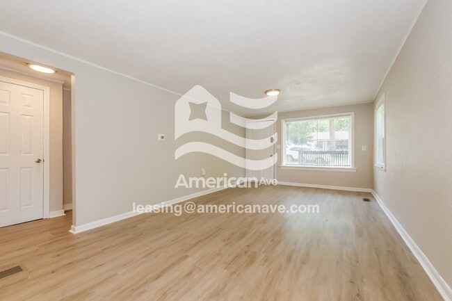 Foto del edificio - 5328 Ash Ave