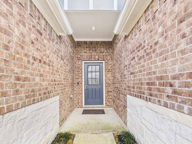 Building Photo - Brisa