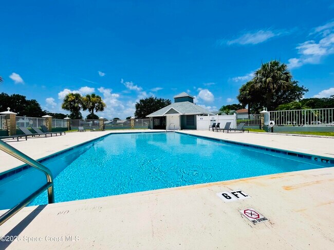 Foto del edificio - 8043 Bracken Ln