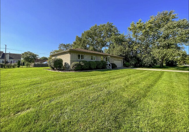 Foto del edificio - 23959 Springbrook Dr