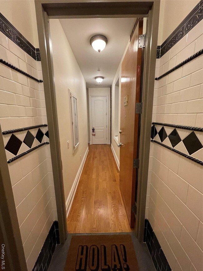 Foto del edificio - 377 New York Ave