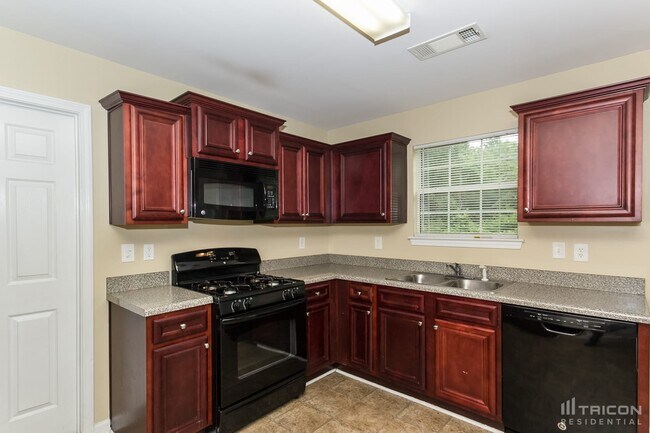 Building Photo - 6600 Pamplona Place Atlanta GA
