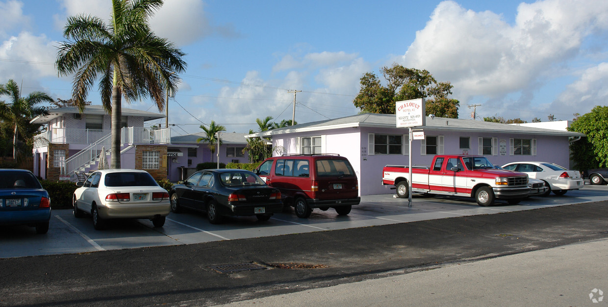 Primary Photo - Mary Lou Apartments