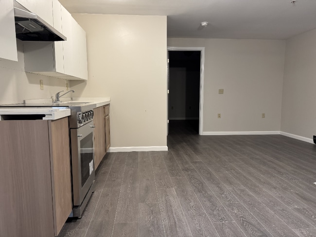 Foto del edificio - 355 S Main St