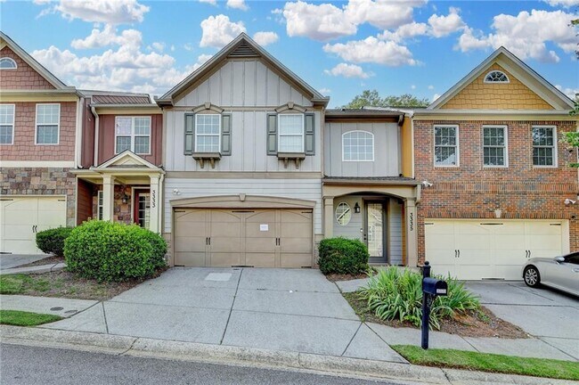 Building Photo - 3335 Castleberry Village Cir