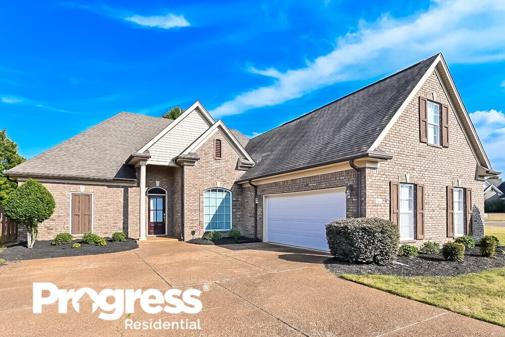 Primary Photo - 3400 Valley Crest Dr